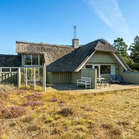 Holiday home Nice In Blvand With 3 Bedrooms And Wifi Blavand