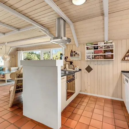 Holiday home Nice In Blvand With 3 Bedrooms And Wifi Blavand
